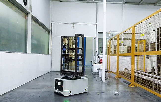 Automatización de carga auto L850*W600*H320mm del AGV Warehouse de la navegación de inercia del QR Code